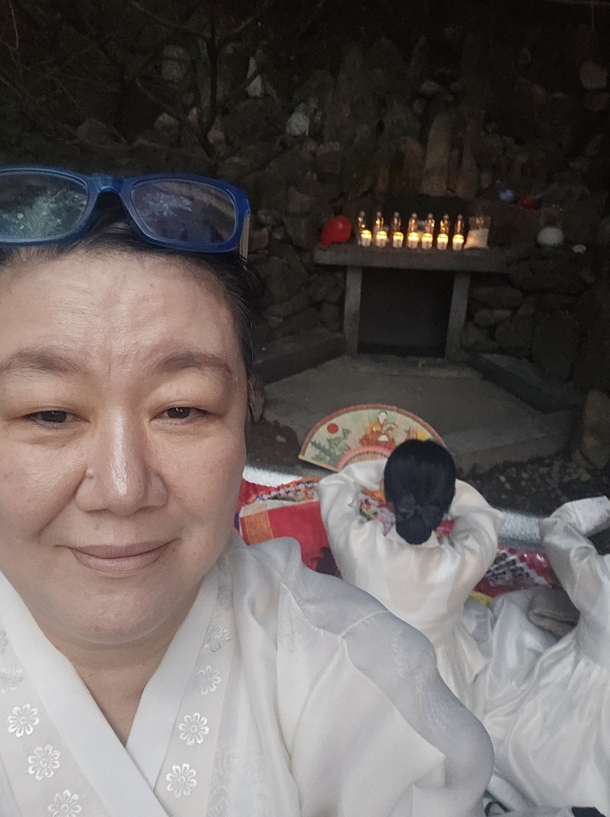 Oct 3, prayer at Mt. Gamaksan Sosul Yonggung prayer site, praying with her spirit daughters